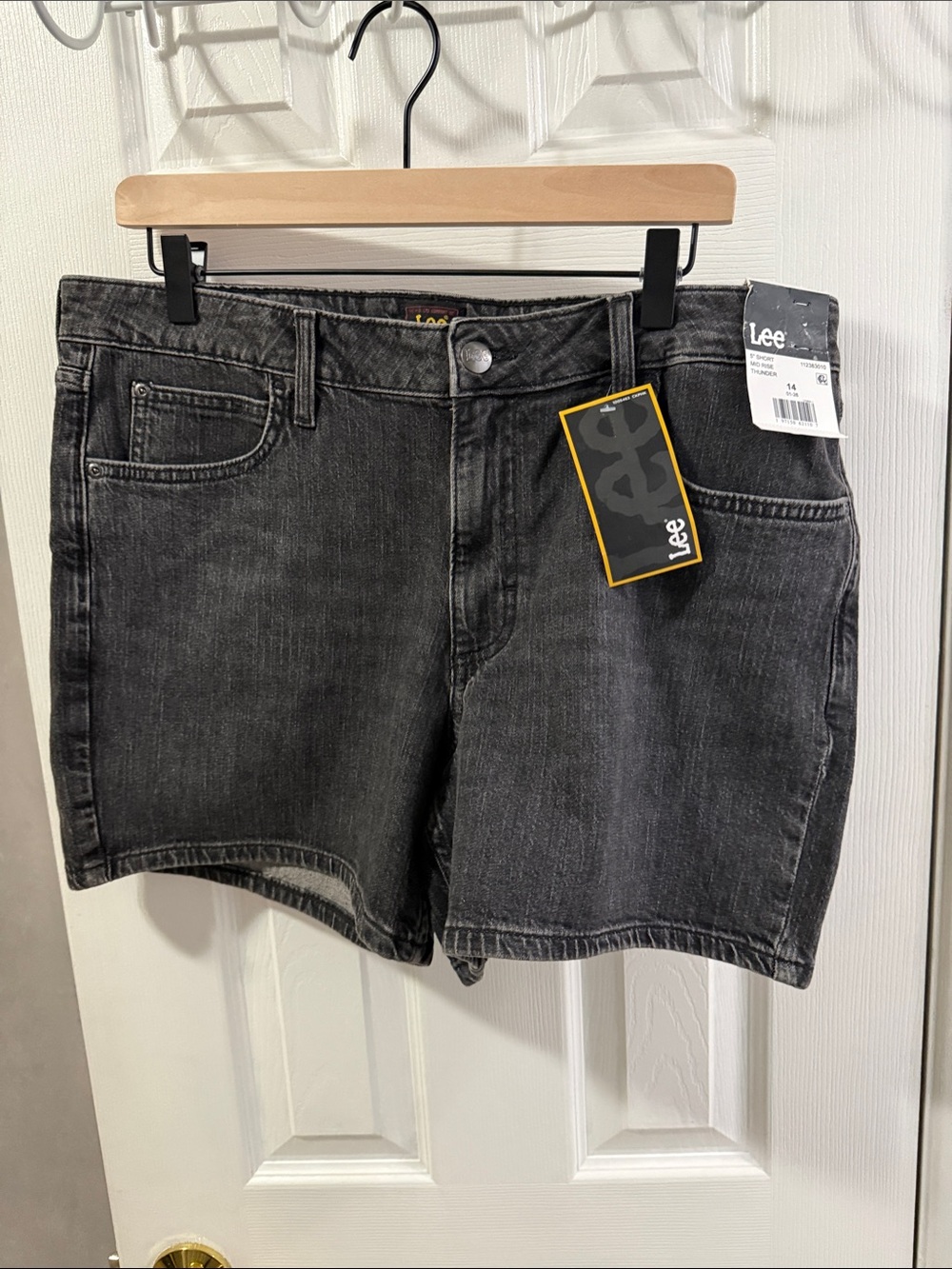 NWT Lee Women's Washed Black Denim Jean Shorts Size 14